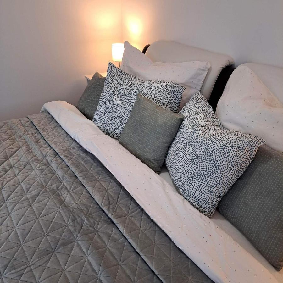 Malna Vendeghaz Siofok Apartment Екстериор снимка