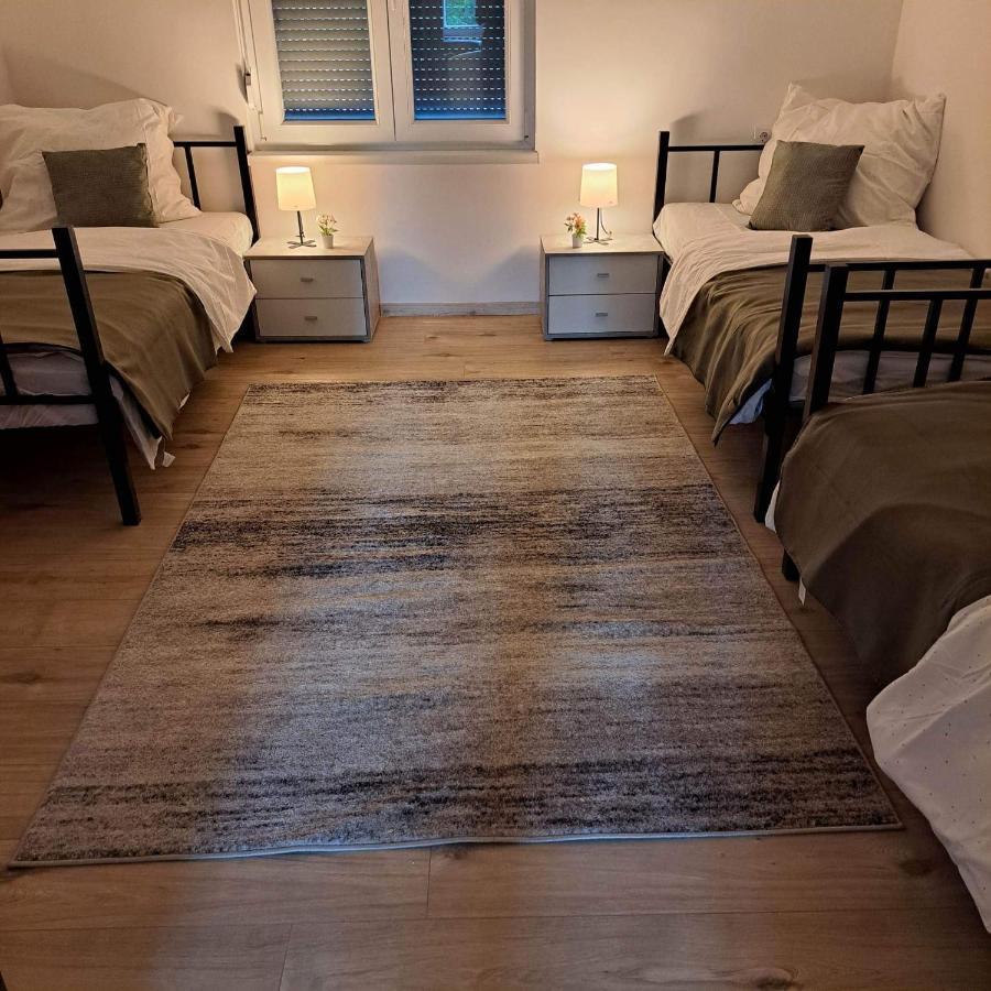 Malna Vendeghaz Siofok Apartment Екстериор снимка